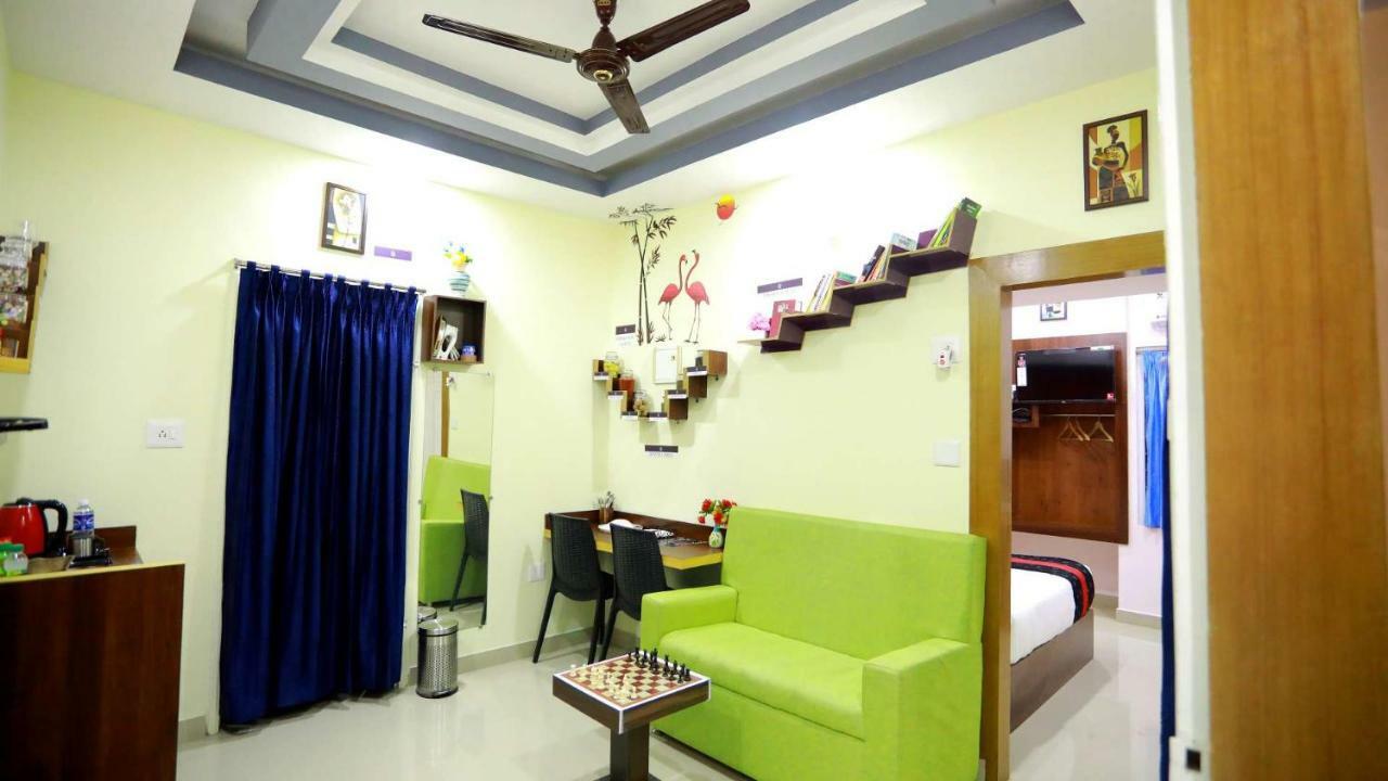Base9 Cochin Airport Hotel Nedumbassery Exterior foto