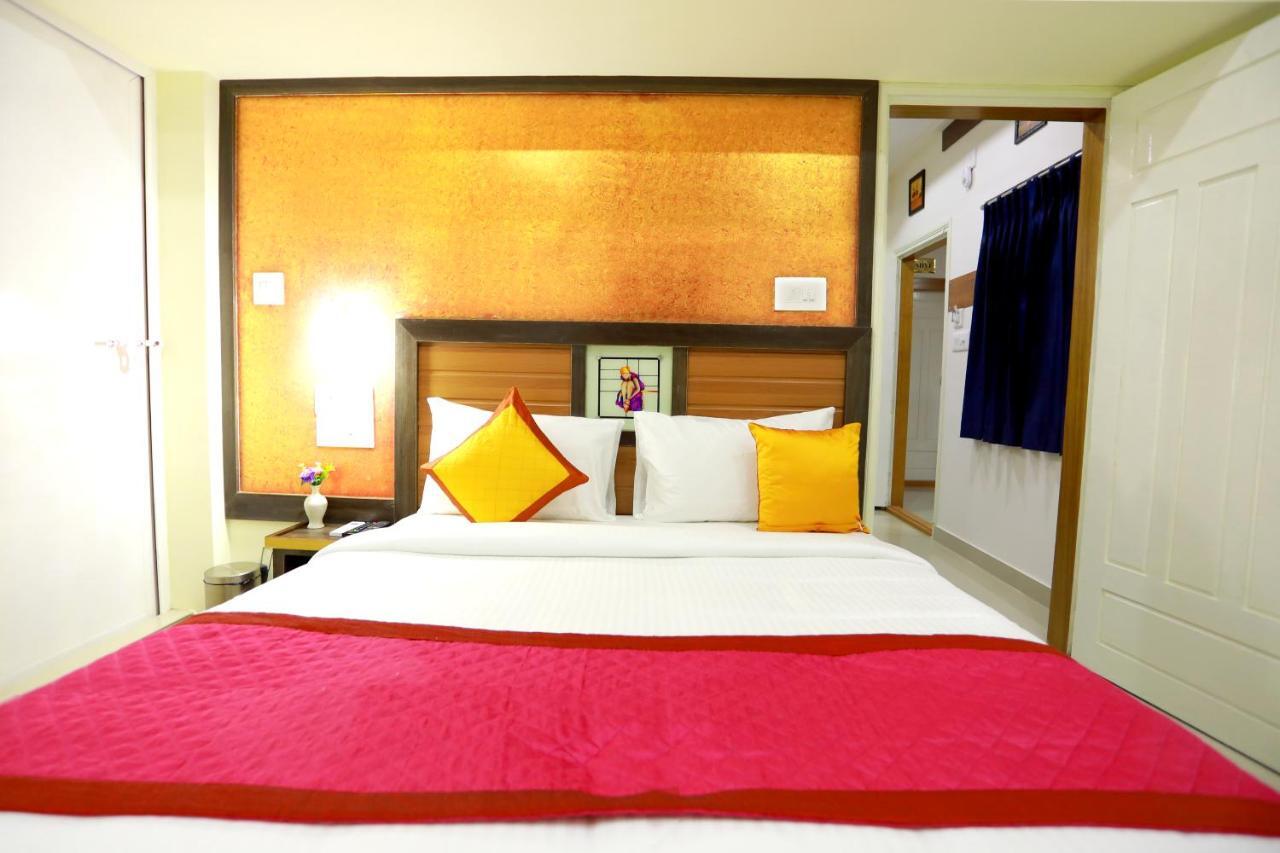 Base9 Cochin Airport Hotel Nedumbassery Exterior foto